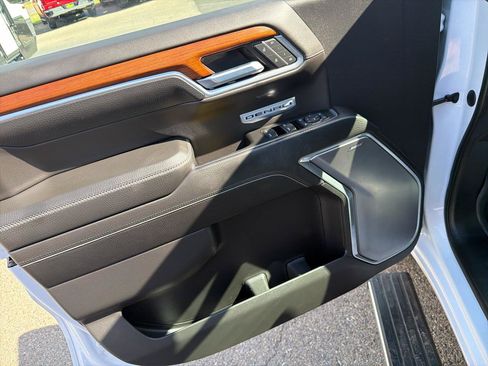 Used 2023 GMC Sierra 1500 Denali w/ Denali Reserve Package AWD/4WD image 13