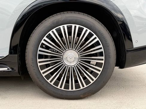 New 2025 Mercedes-Benz Maybach EQS 680 4MATIC image 14