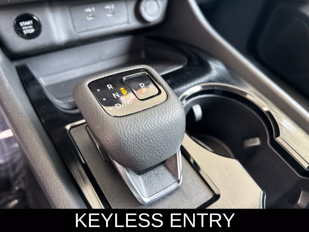 Used 2024 Nissan Rogue S AWD/4WD image 10