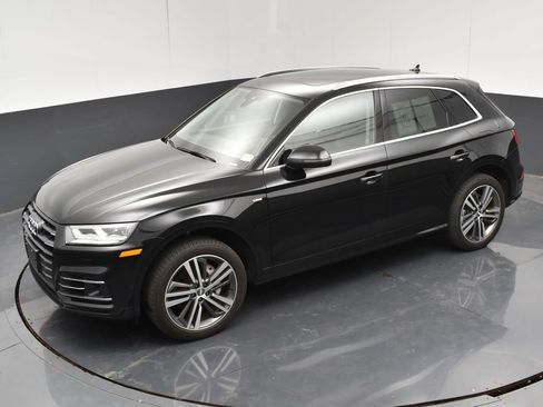 Used 2020 Audi Q5 e Prestige w/ Prestige Package AWD/4WD image 32