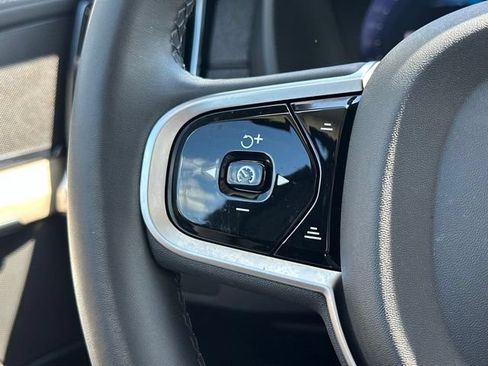 Certified 2025 Volvo XC90 B5 Core AWD/4WD image 28