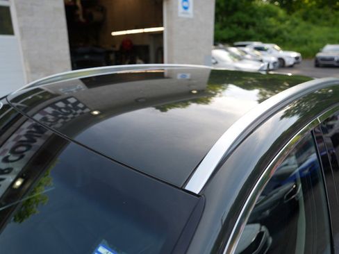 Used 2025 Genesis GV70 2.5T AWD/4WD image 13