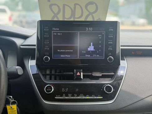 Used 2020 Toyota Corolla LE FWD image 14