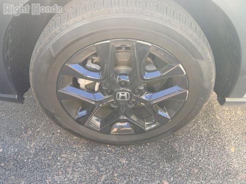 Used 2025 Honda HR-V Sport image 8