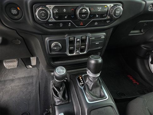 Used 2020 Jeep Gladiator Sport w/ Quick Order Package 24S image 12