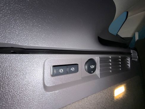 Used 2016 Lincoln MKX Reserve w/ Technology Package FWD image 30