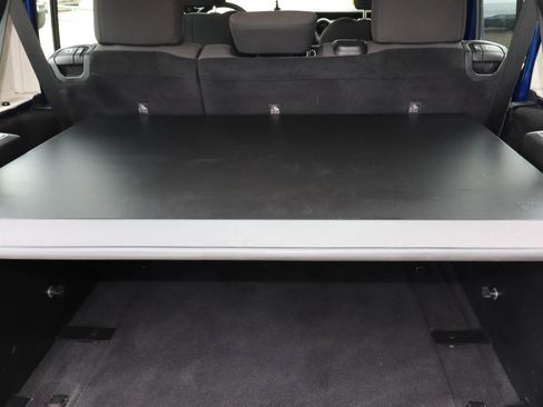Used 2019 Jeep Wrangler Unlimited Sport AWD/4WD image 25