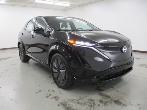 Used 2023 Nissan Ariya AWD image 1
