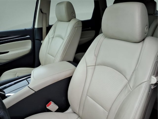 Used 2020 Buick Enclave Premium w/ Sun and Sites Package FWD image 13