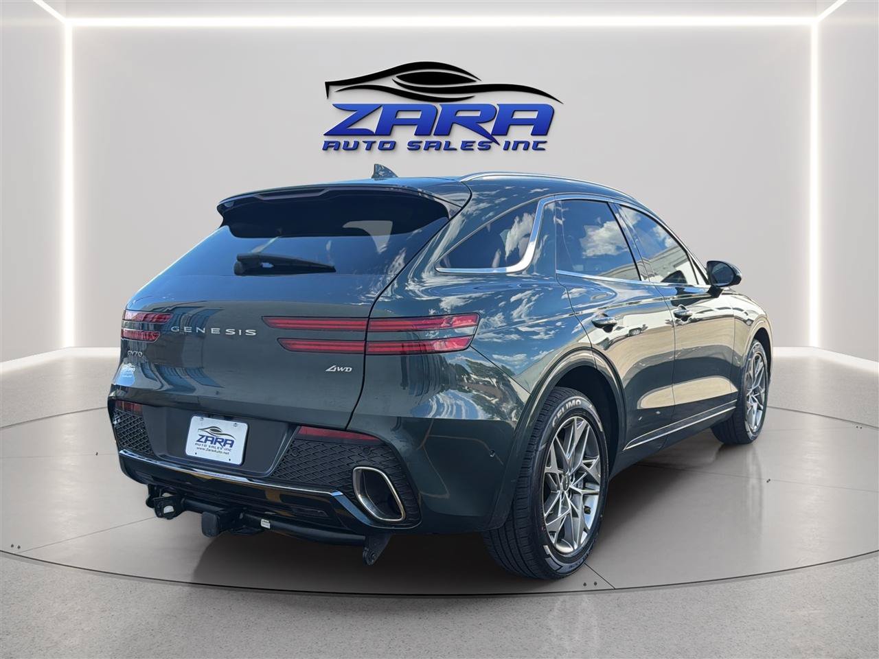 Used 2023 Genesis GV70 2.5T w/ Advanced Package AWD/4WD image 8