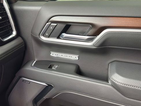 Used 2025 GMC Sierra 1500 Denali AWD/4WD image 23
