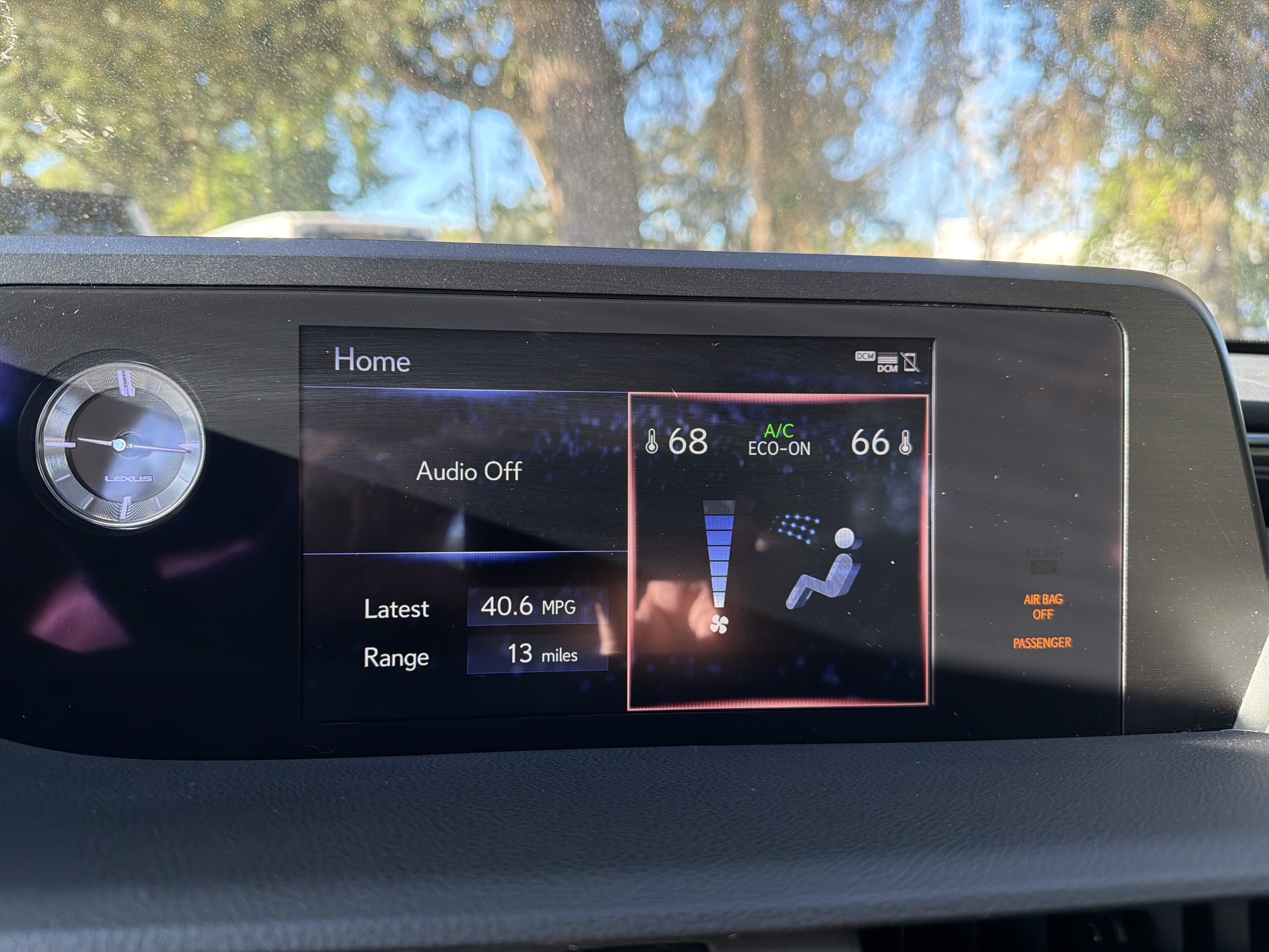 Certified 2020 Lexus ES 300h w/ Premium Package FWD image 22