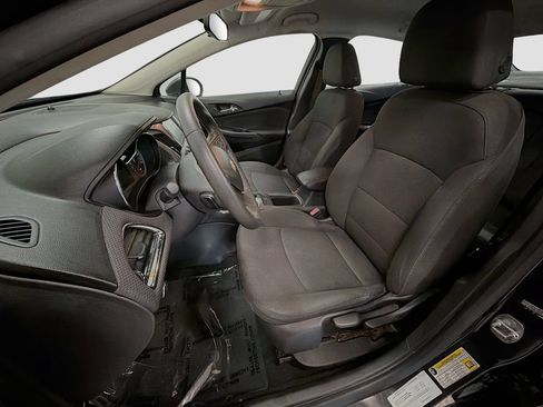Used 2017 Chevrolet Cruze LT FWD image 22