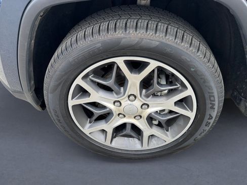 Used 2020 Jeep Grand Cherokee Limited w/ Luxury Group II image 9