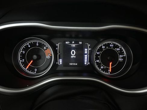 Used 2016 Jeep Cherokee Sport AWD/4WD image 24
