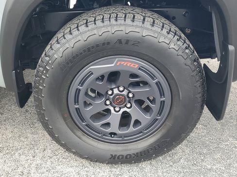 Certified 2025 Nissan Frontier PRO-4X w/ Pro Premium Package image 7