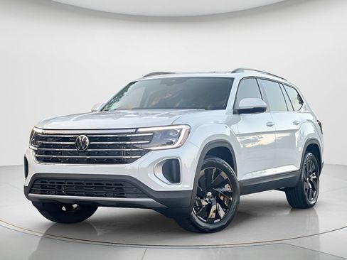 New 2026 Volkswagen Atlas SE FWD image 1