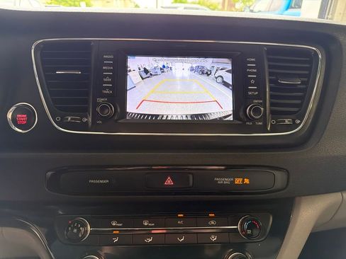 Used 2020 Kia Sedona EX FWD image 6