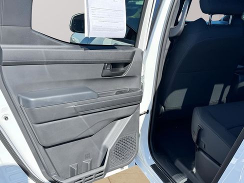 Used 2024 Toyota Tacoma SR5 w/ SR5 Upgrade Package image 31