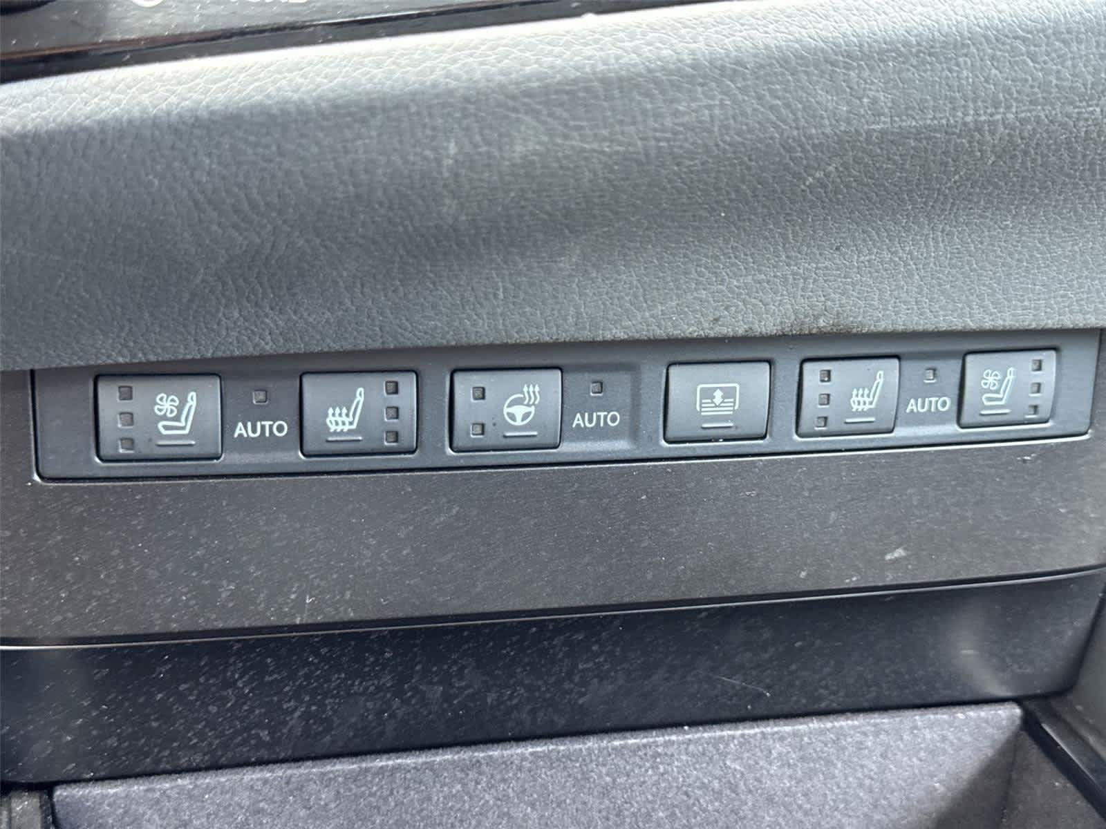 Used 2025 Lexus ES 300h w/ Accessory Package (Z1) FWD image 37
