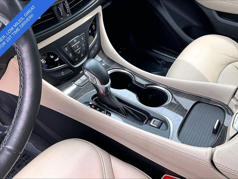 Used 2020 Buick Envision Essence FWD image 18