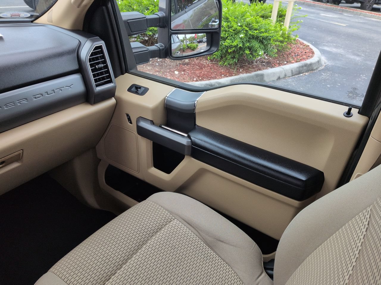 Used 2019 Ford F250 XLT w/ XLT Premium Package AWD/4WD image 17