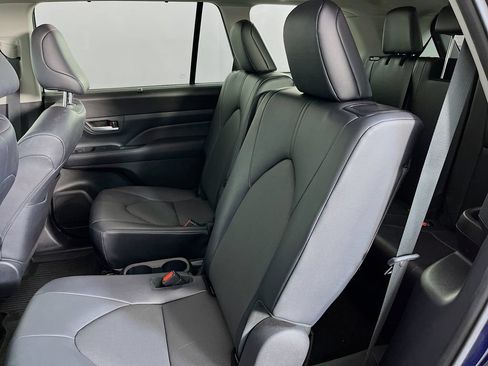 Used 2024 Toyota Grand Highlander AWD image 29