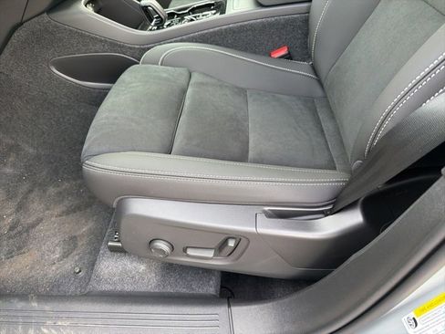 New 2026 Volvo XC40 B5 Ultra w/ Protection Package Premier image 10