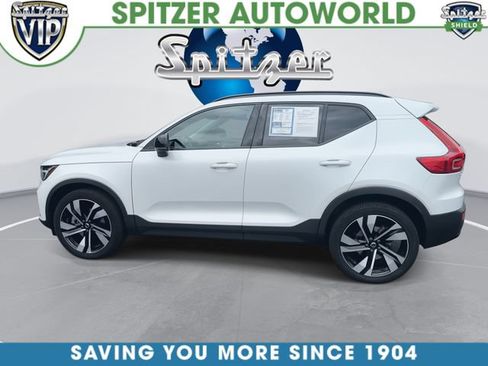 Used 2023 Volvo XC40 B5 Plus w/ Driver Assist Package AWD/4WD image 8