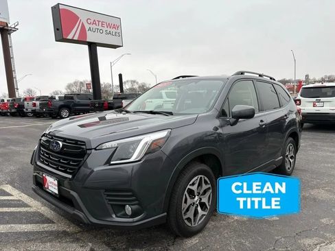 Used 2022 Subaru Forester Premium AWD/4WD image 1