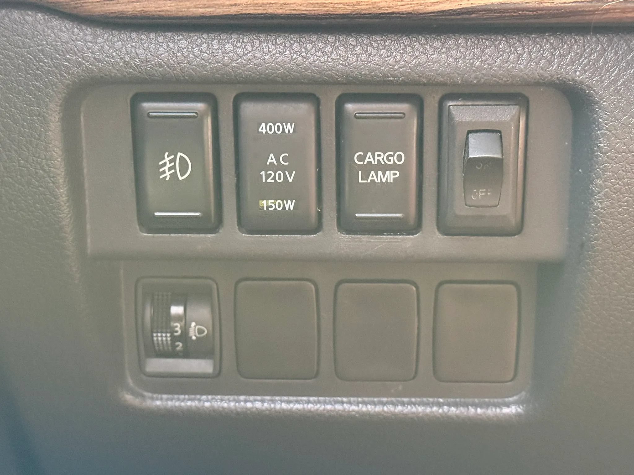 Used 2017 Nissan Titan SL w/ SL Towing Convenience Package RWD image 31