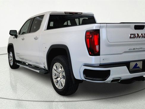 Used 2024 GMC Sierra 1500 Denali AWD/4WD image 3