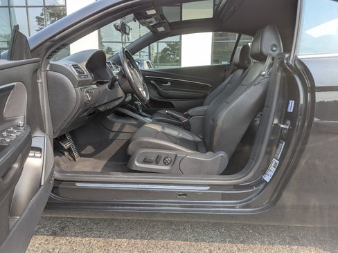 Used 2014 Volkswagen Eos image 14