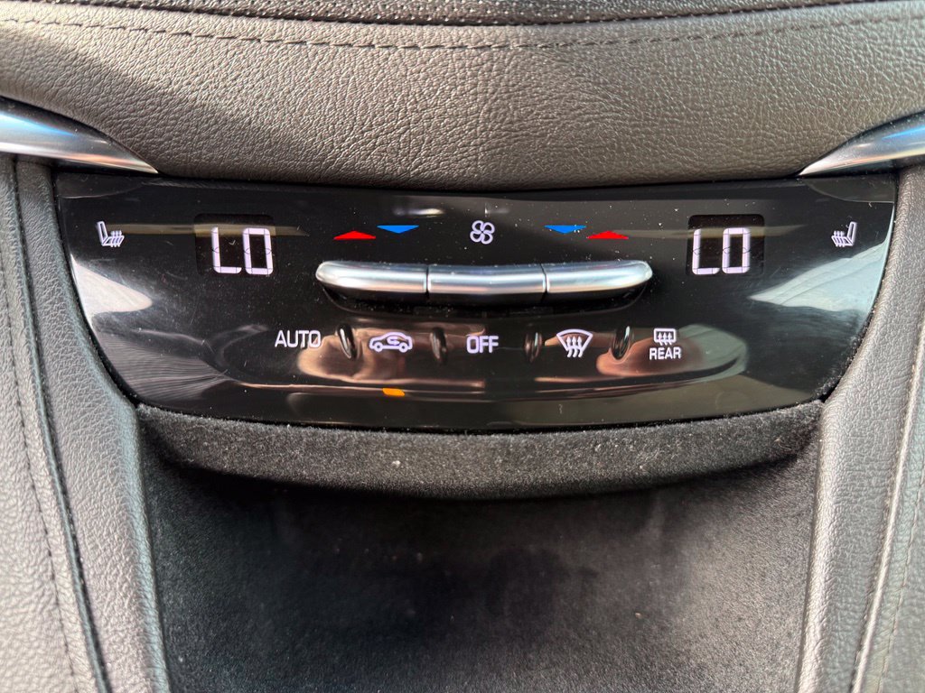 Used 2019 Cadillac XT5 AWD image 35