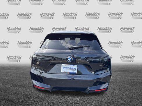 Used 2024 BMW iX xDrive50 w/ Premium Package AWD/4WD image 9