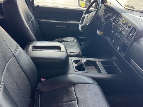 Used 2010 GMC Sierra 1500 SLE w/ Power Pack Plus AWD/4WD image 9