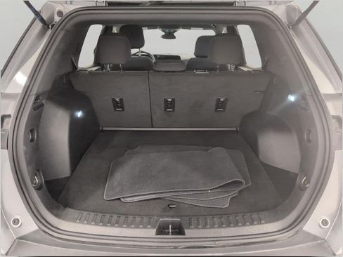 Used 2025 Chevrolet Equinox LT AWD/4WD image 16