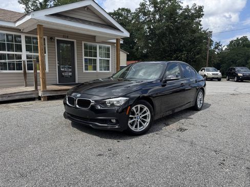 Used 2016 BMW 320i Sedan RWD image 2
