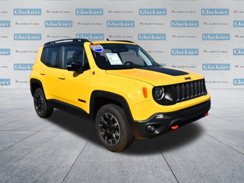 Used 2023 Jeep Renegade Trailhawk w/ Sun/Sound Group AWD/4WD image 3