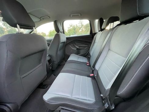 Used 2018 Ford Escape S image 9