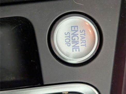 Used 2021 Volkswagen Jetta SEL Premium image 24