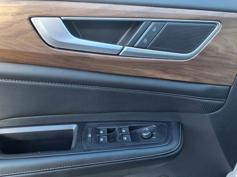 New 2026 Volkswagen Atlas SE image 10