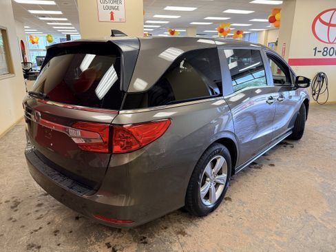 Used 2019 Honda Odyssey EX image 8