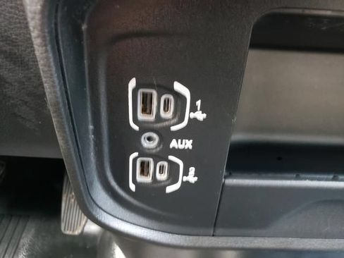 Used 2024 RAM 2500 Tradesman w/ Chrome Appearance Group AWD/4WD image 20