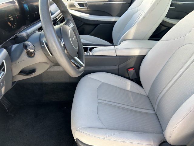 Used 2025 Hyundai Sonata SEL FWD image 20