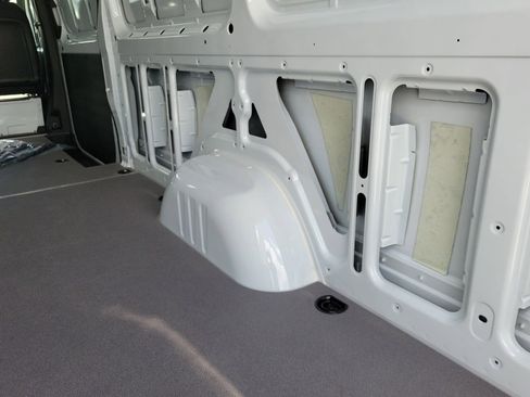 New 2025 Mercedes-Benz Sprinter 2500 image 11