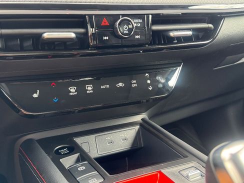 New 2026 Nissan Kicks SR w/ Cold Weather Package image 14