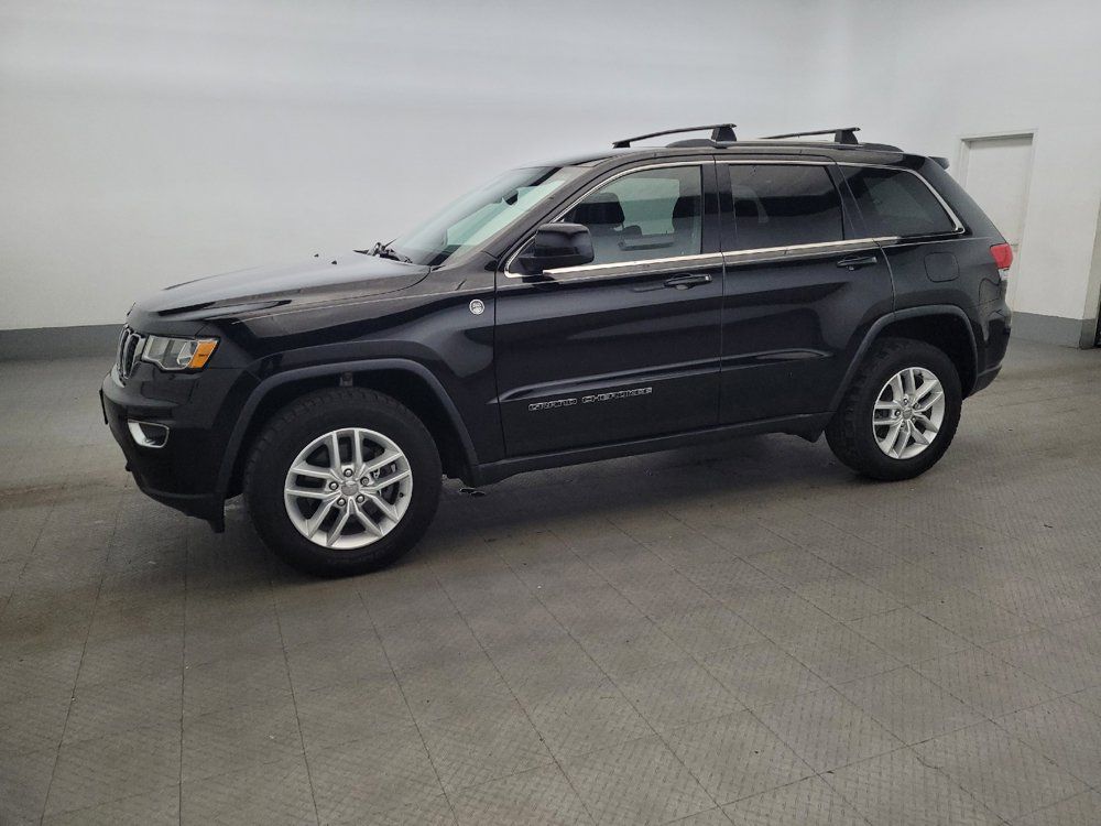 Used 2017 Jeep Grand Cherokee Laredo w/ Quick Order Package 23E AWD/4WD image 2