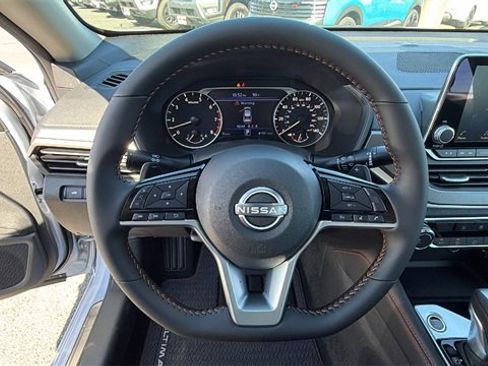 New 2025 Nissan Altima 2.5 SR image 25