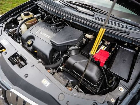 Used 2013 Lincoln MKX AWD image 60